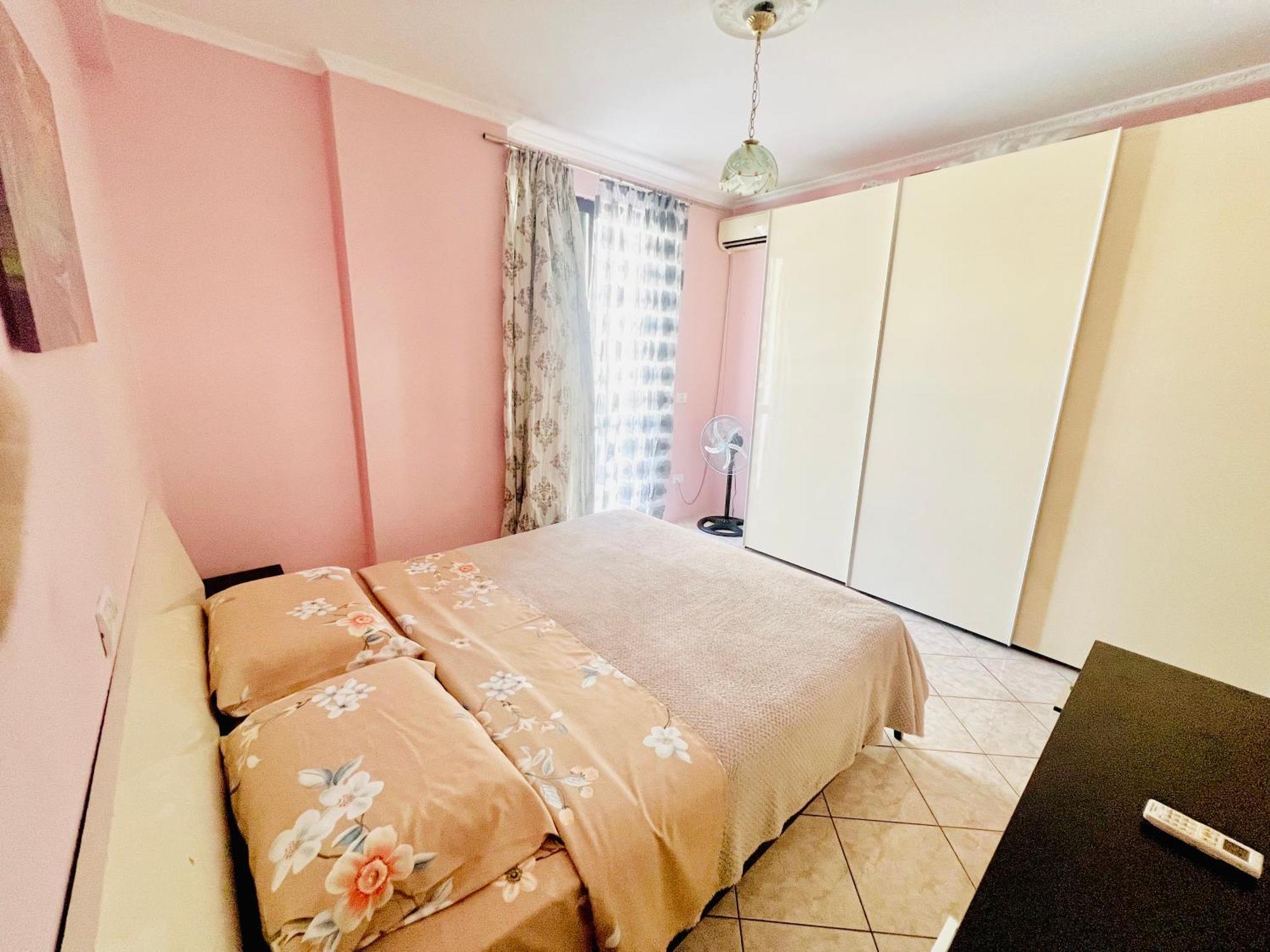 Lovely 3-Bedroom Rental Unit In Durrës Kültér fotó
