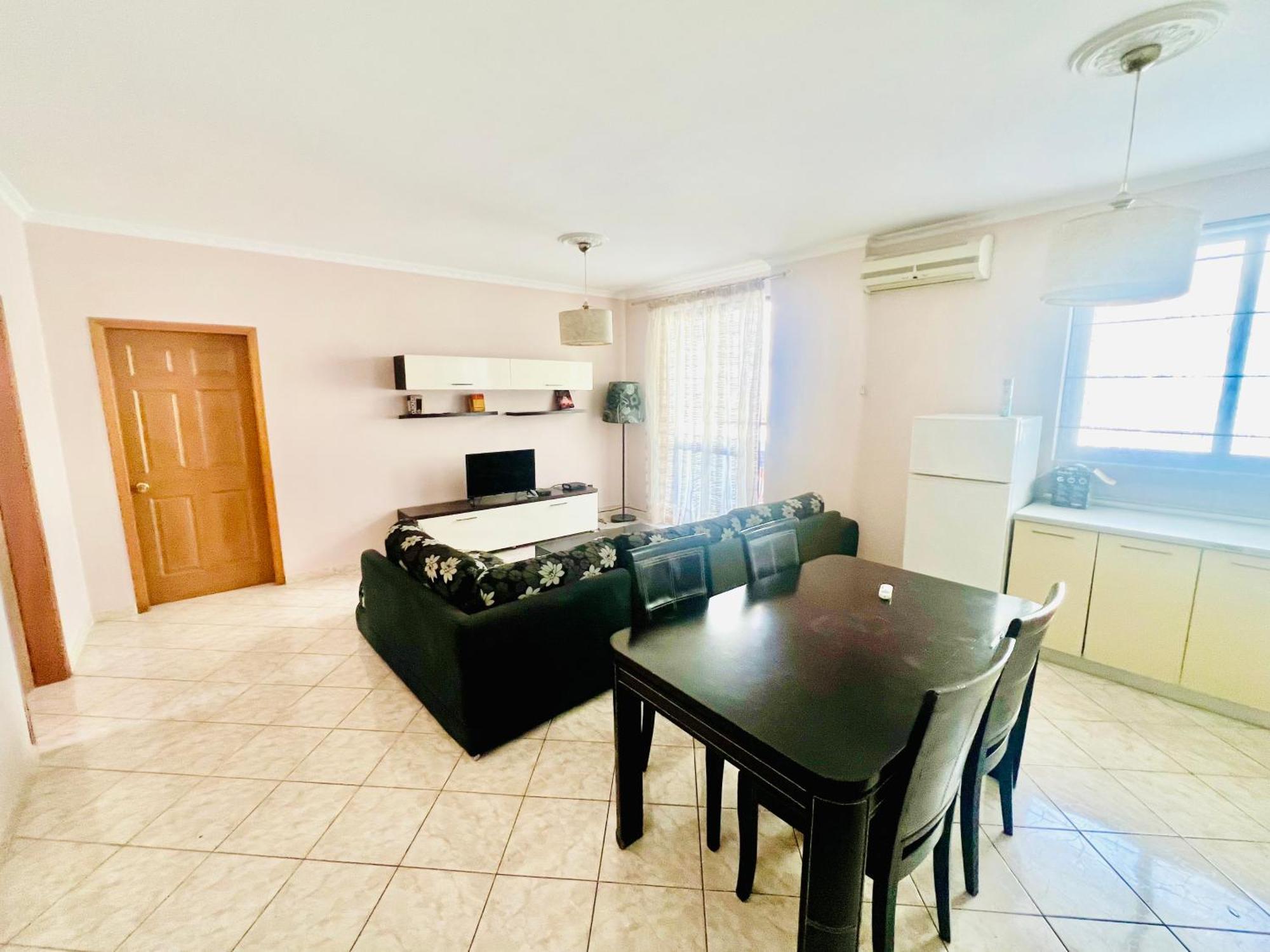 Lovely 3-Bedroom Rental Unit In Durrës Kültér fotó